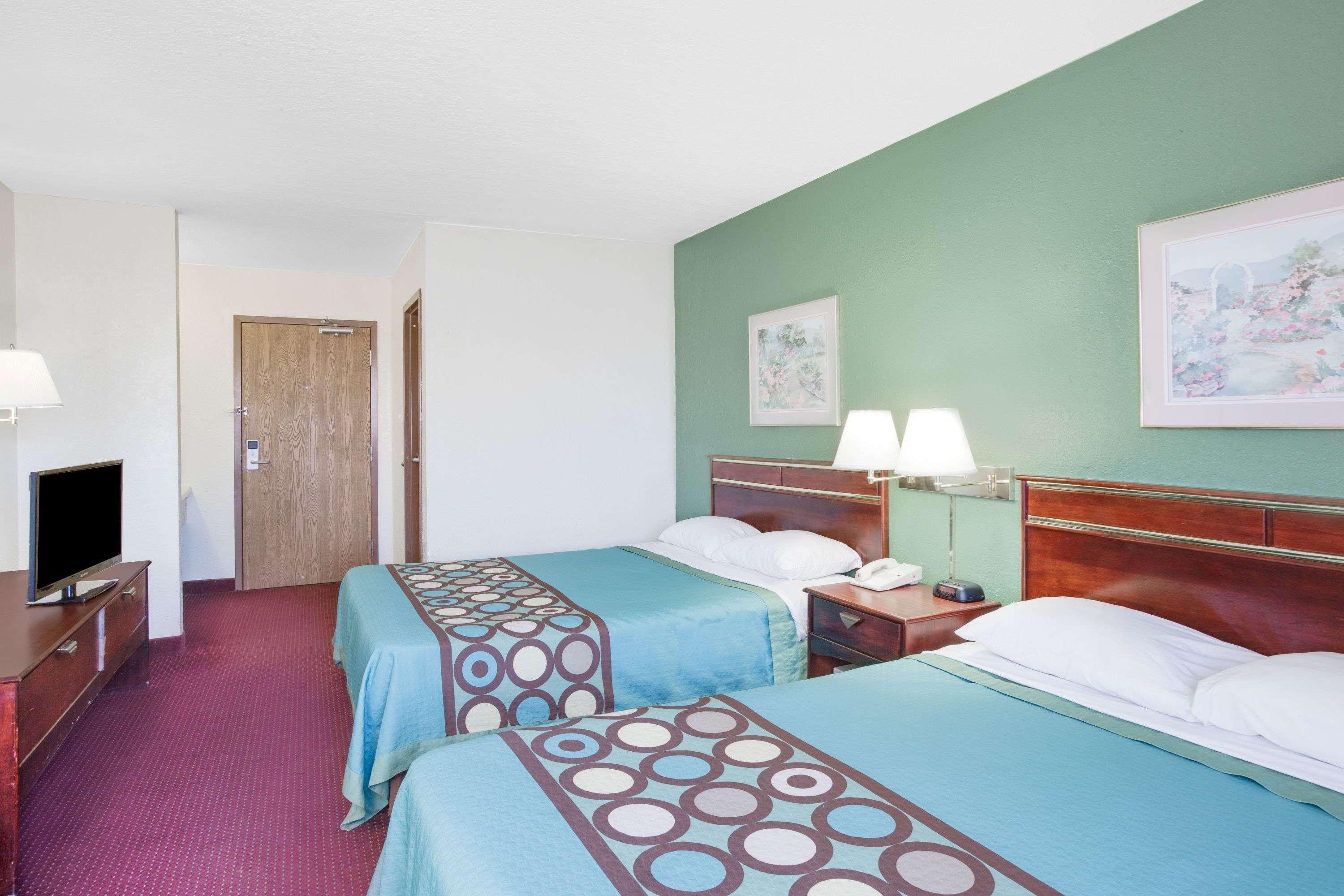 Super 8 By Wyndham Kennett Motel Eksteriør billede