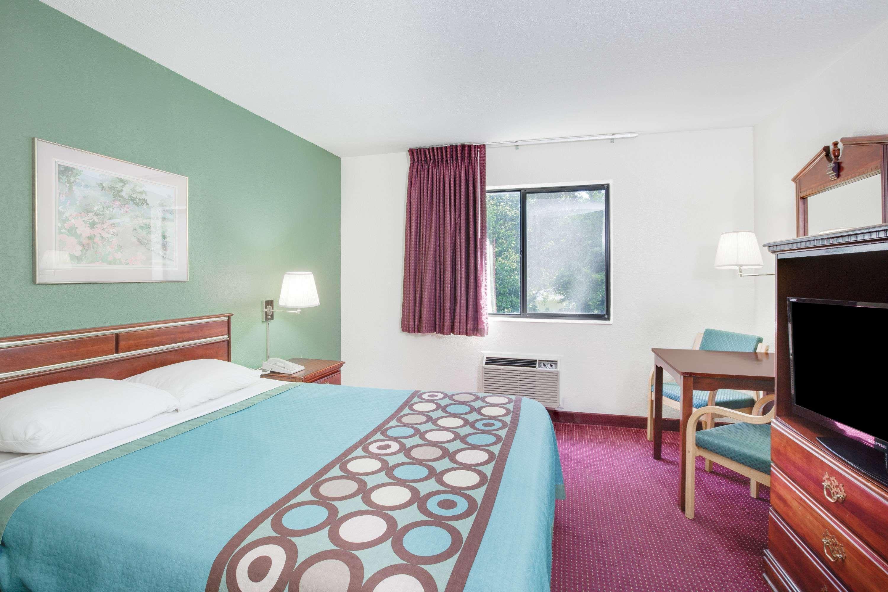 Super 8 By Wyndham Kennett Motel Eksteriør billede